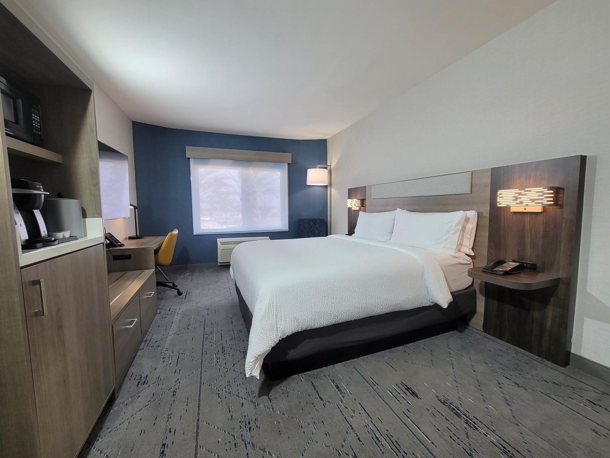 Standard Room,1608292994:JPEG